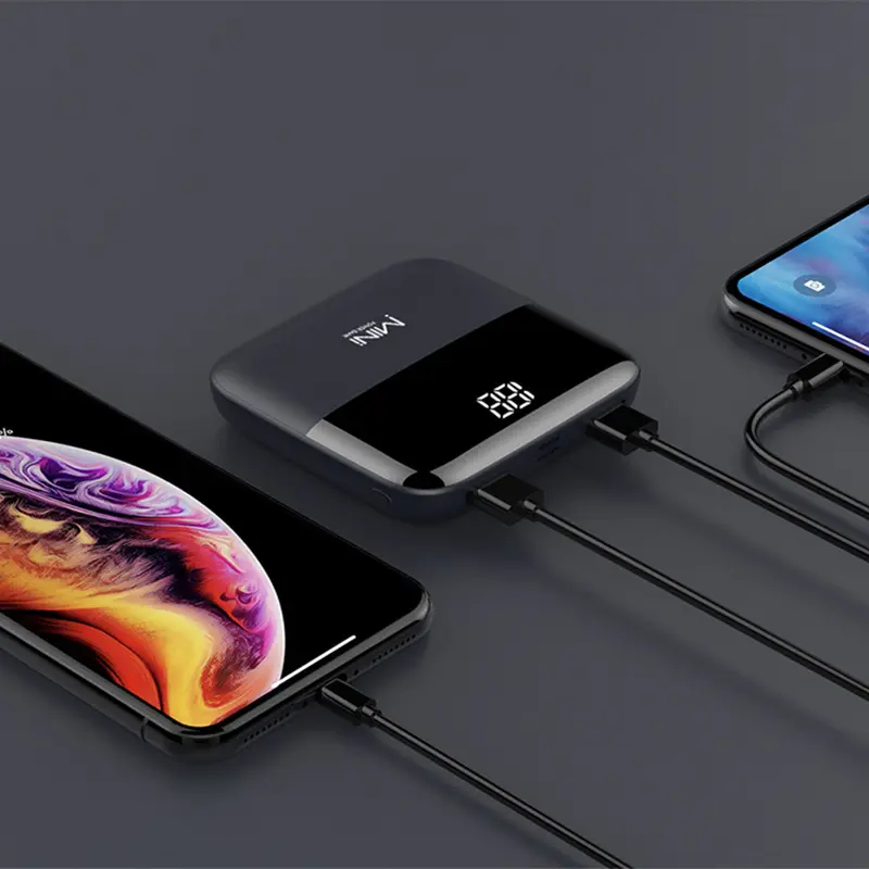 Batterie externe carrée de 10 000 mAh avec affichage en façade