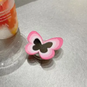 coque support papillon