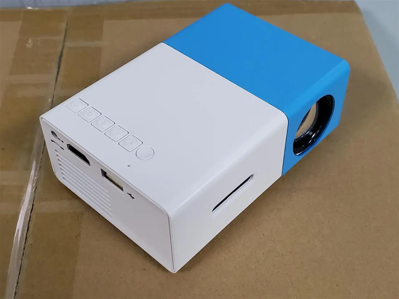 Mini projecteur sur batterie externe, LED et vidéo 1080p